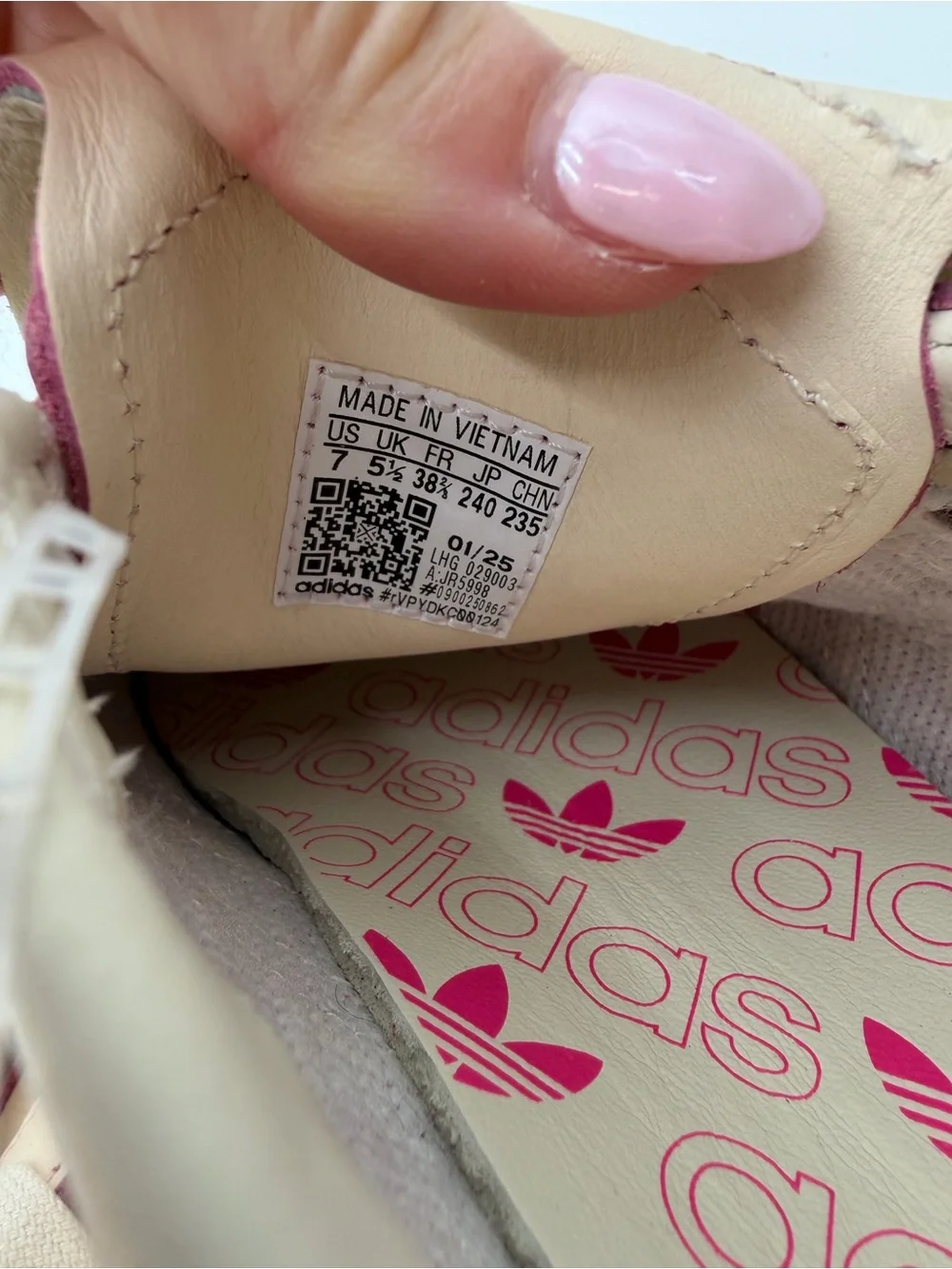 NWT Women’s Adidas Samba LT shoes in the "Cream Shock" Sz 7 - Picture 7 of 8